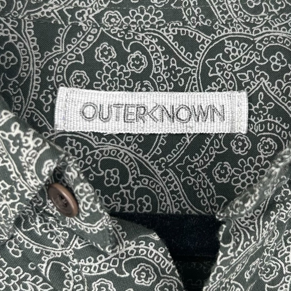Outerknown Studio Shirt Men M Green Paisley Hawaiian Short Sleeve Button Cotton‎ - Picture 3 of 12